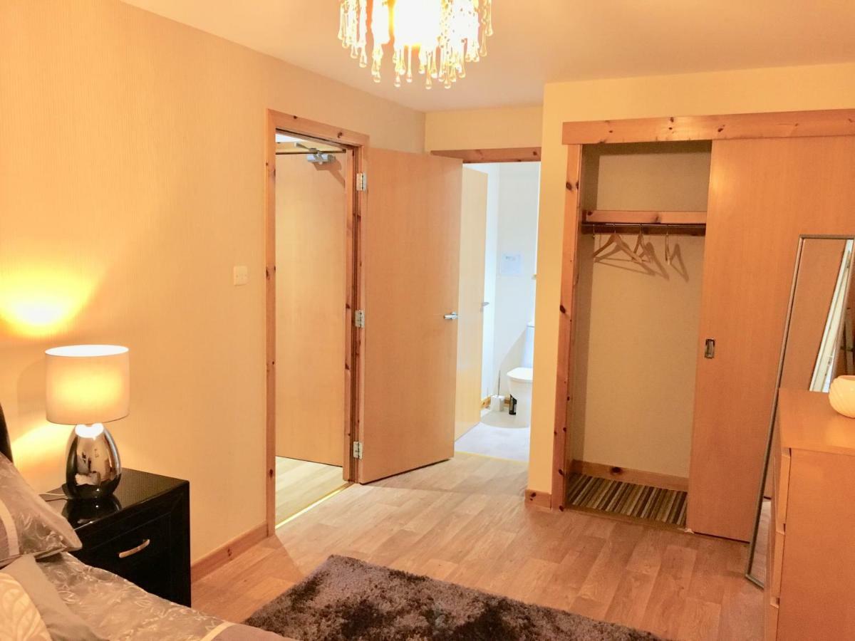 Azim And Suzi'S City Centre Apartment Инвернесс Экстерьер фото
